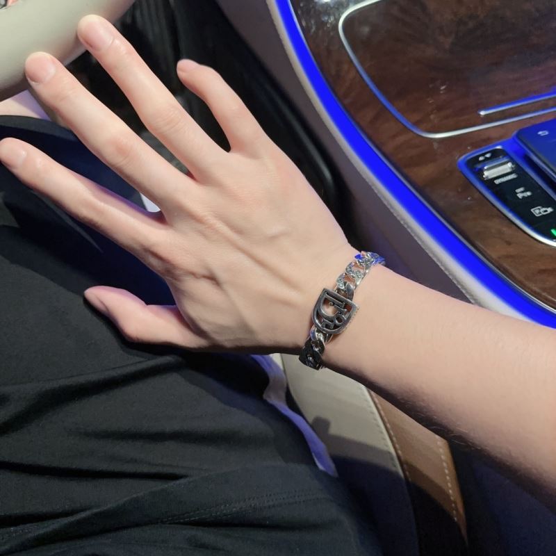 chr1st1an D10r bracelets